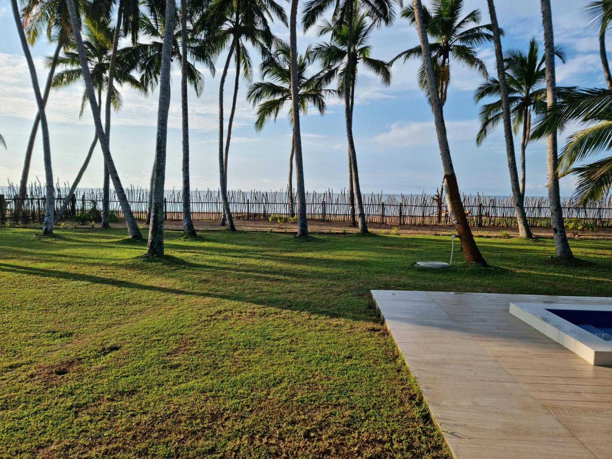 Arhimser Villa-Superb 4 Bedroom Beachfront For 8 In Ranna, Tangalle, Bb, Pool, Free Pick Up For 7 Night Stays Arriving Together, Serviced, Taxes Included ภายนอก รูปภาพ