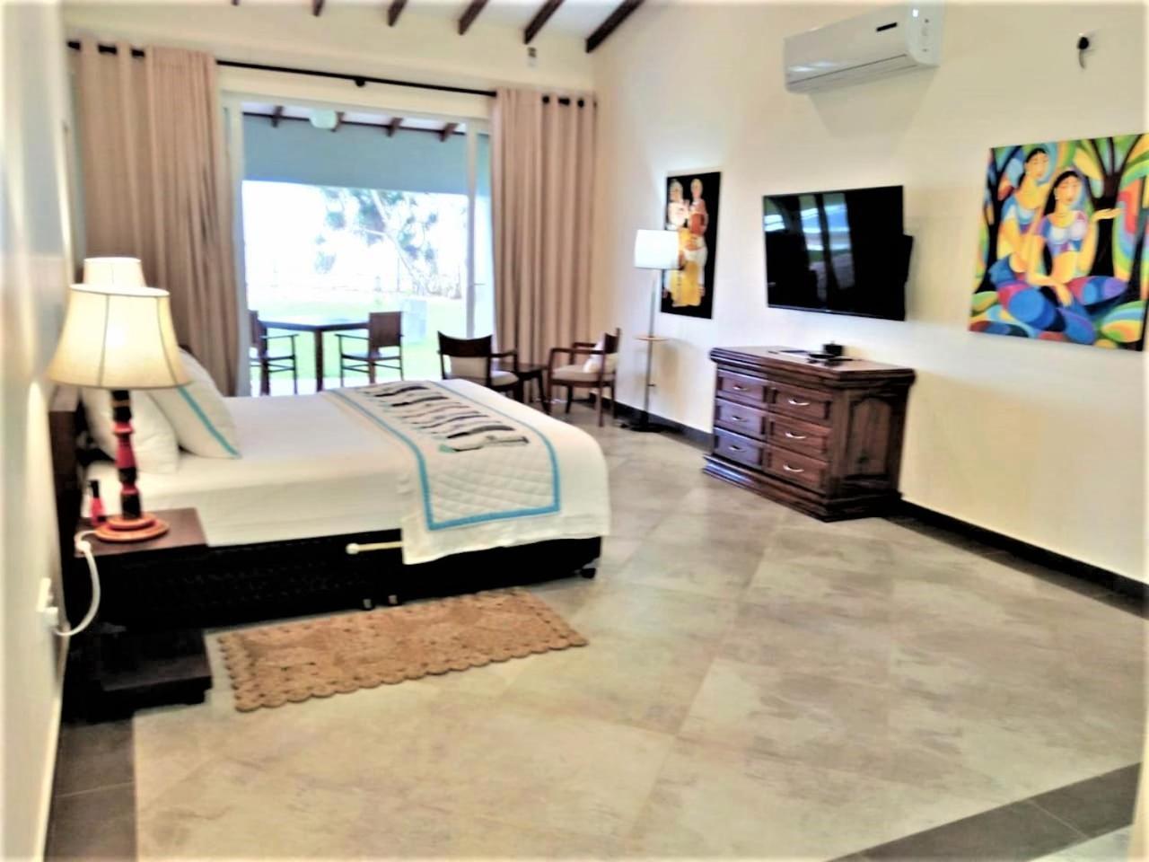 Arhimser Villa-Superb 4 Bedroom Beachfront For 8 In Ranna, Tangalle, Bb, Pool, Free Pick Up For 7 Night Stays Arriving Together, Serviced, Taxes Included ภายนอก รูปภาพ