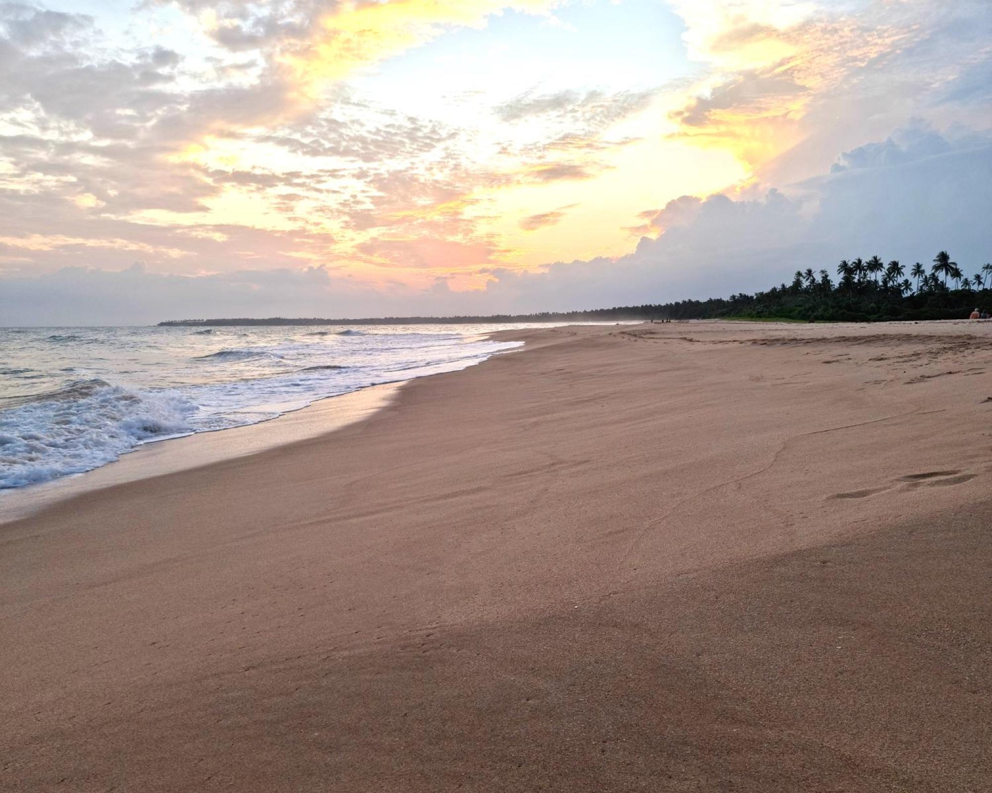 Arhimser Villa-Superb 4 Bedroom Beachfront For 8 In Ranna, Tangalle, Bb, Pool, Free Pick Up For 7 Night Stays Arriving Together, Serviced, Taxes Included ภายนอก รูปภาพ